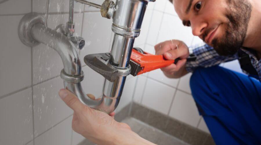 Professional same day plumber in Falcon Heights, TX